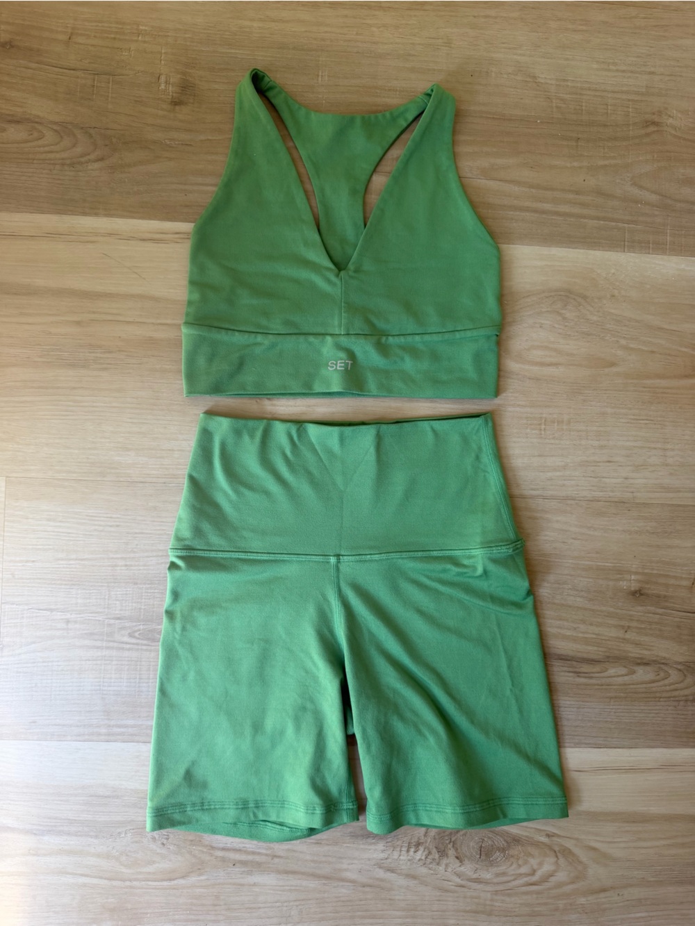 SET Active Green set, butter soft, Size Small, new!